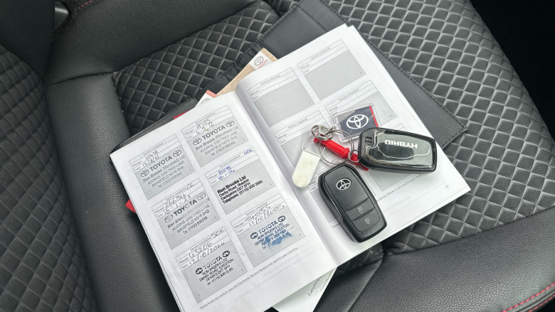 Toyota Yaris 1.5 Hybrid Launch Edition 5dr CVT Hybrid Hatchback